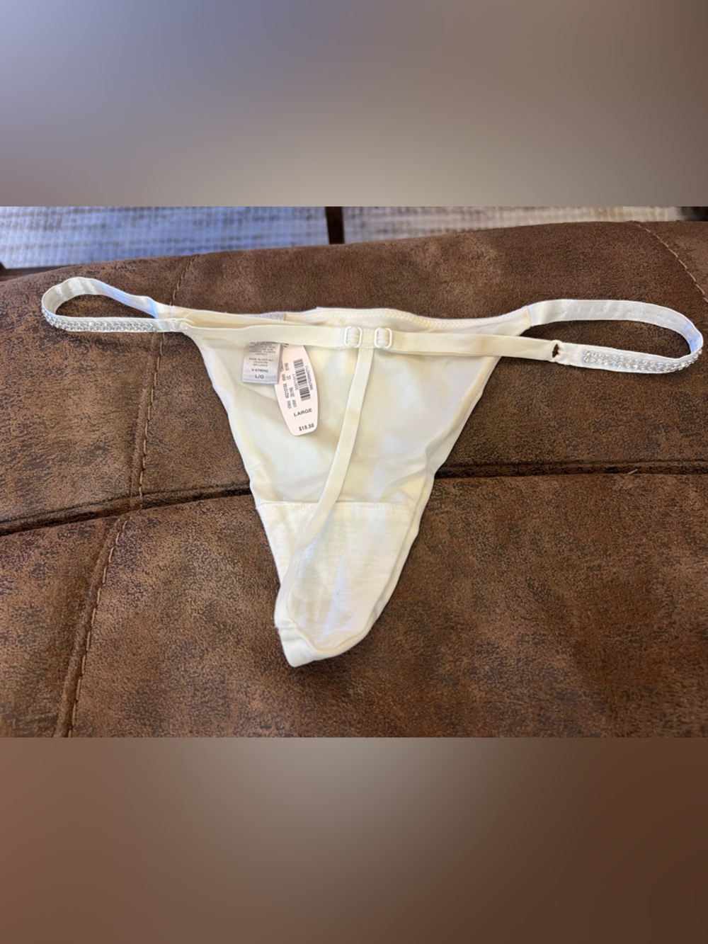 Victoria's Secret Thong - Picture 4 of 4